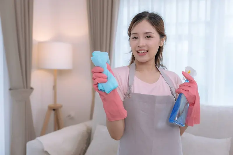 Giúp việc nhà ở lại bao ăn ở tại TP.HCM — so sánh chi phí với giúp việc theo giờ