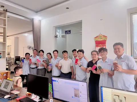 Đội ngũ văn phòng trung tâm giúp việc nhà TP.HCM trong dịp lễ 2/9/2025